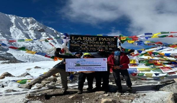 Manslu Trek